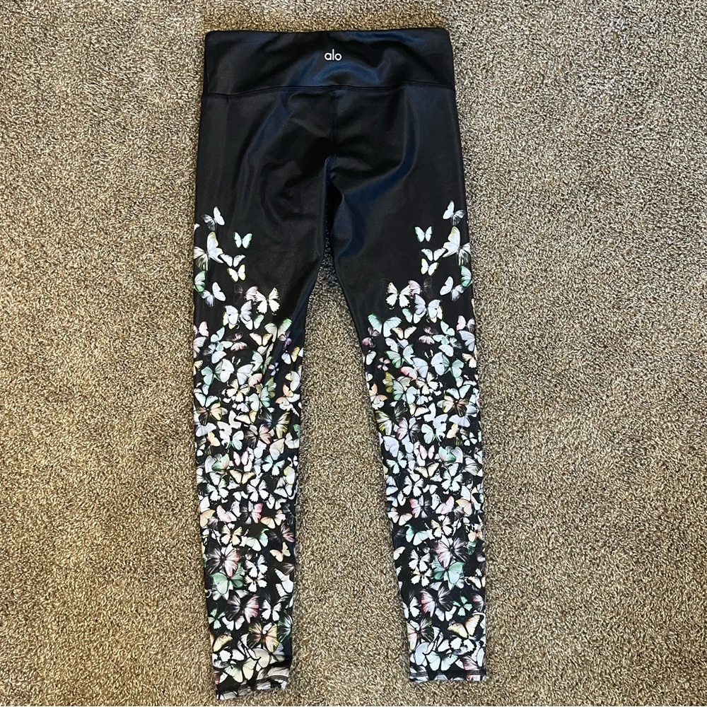 Alo Yoga Gypset Goddess Leggings Black Butterfly Women’s Size Small 27” Athletic - Picture 2 of 9